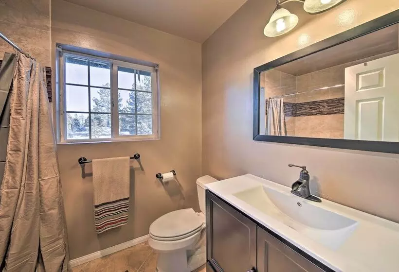 Cozy Home W/ Wood Fireplace: 4 Mi To Big Bear Lake