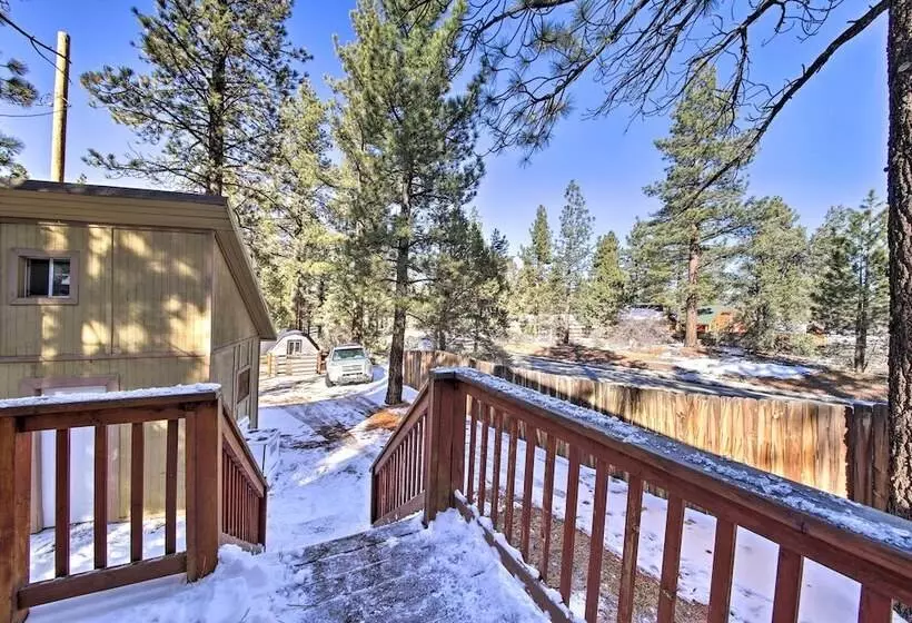 Cozy Home W/ Wood Fireplace: 4 Mi To Big Bear Lake