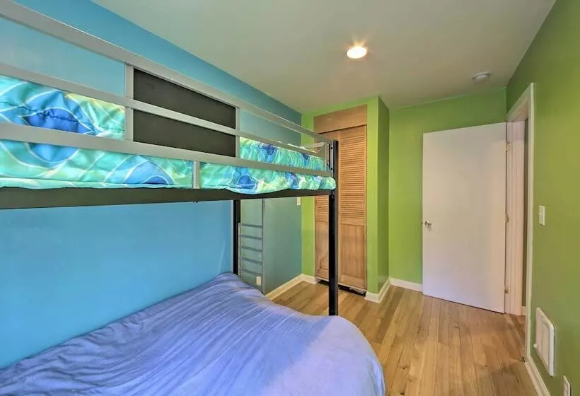 Cozy Home W/ Wood Fireplace: 4 Mi To Big Bear Lake