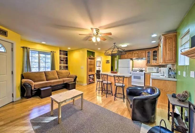 Cozy Home W/ Wood Fireplace: 4 Mi To Big Bear Lake