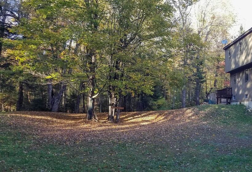 Dover Home: 7 Mi To Mount Snow Grand Summit Resort