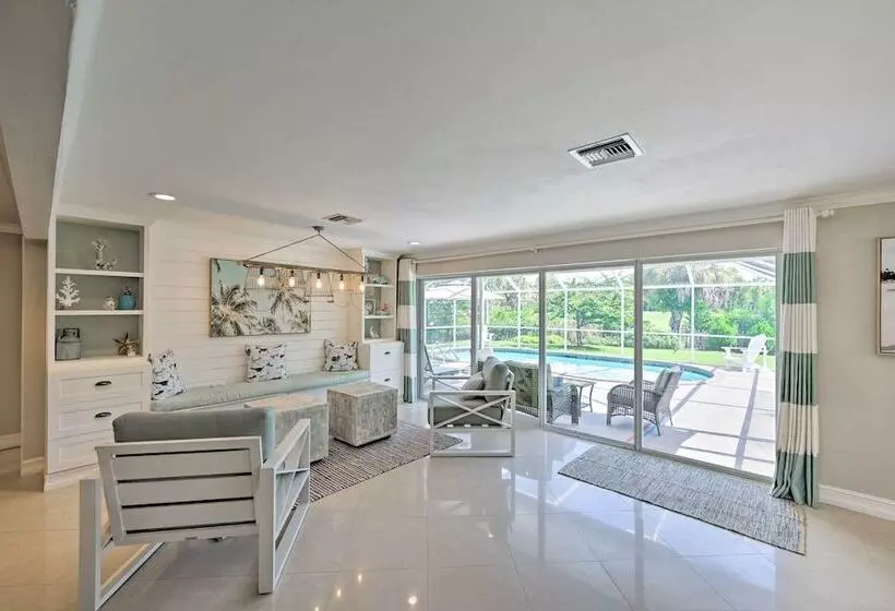 Family Friendly Palm River Estates House!