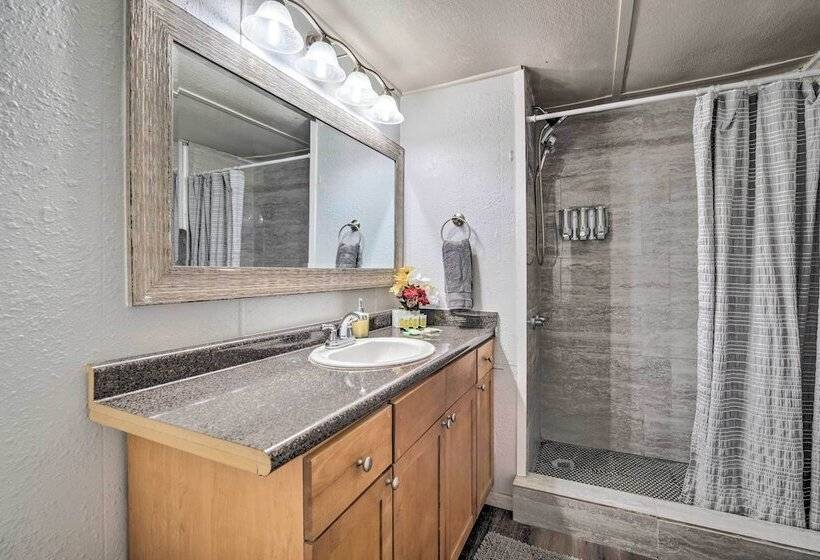 Family Friendly Yankeetown Home W/ Grill!