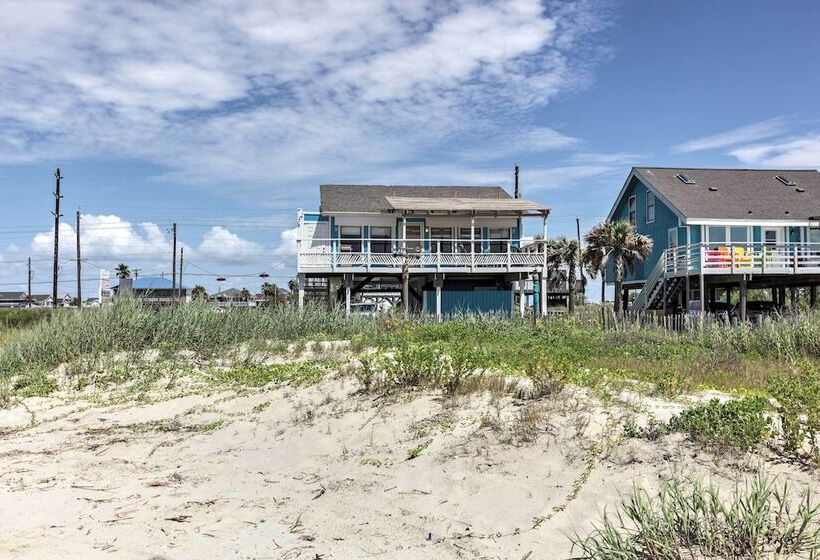 Galveston Beachfront House W/ Deck & Ocean Views!