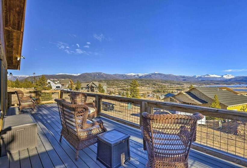 Balconies & Idyllic Views: Grand Lake Haven!