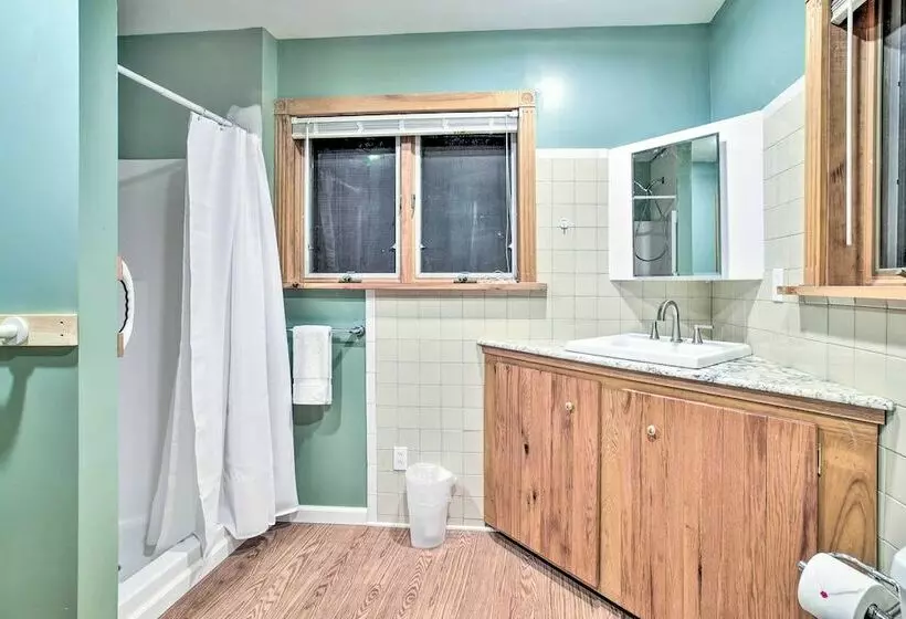 Honeoye Lake House W/ Community Amenities!