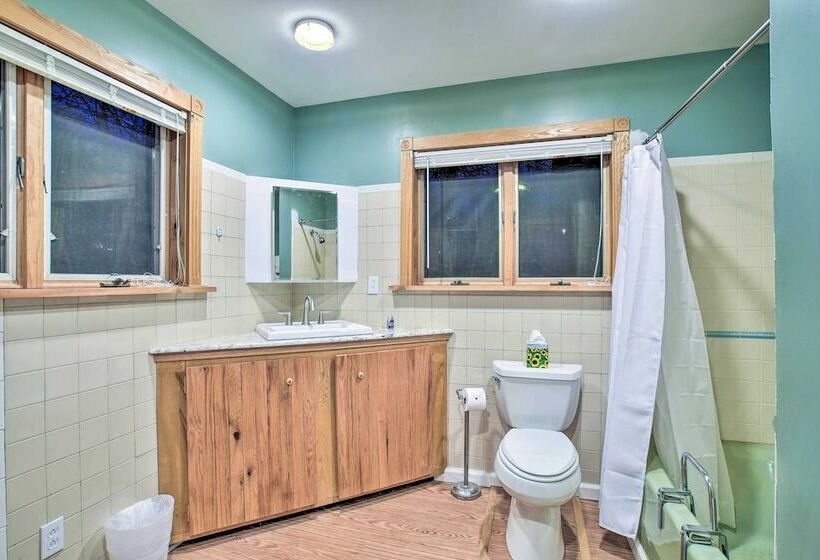 Honeoye Lake House W/ Community Amenities!