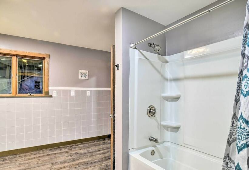 Honeoye Lake House W/ Community Amenities!