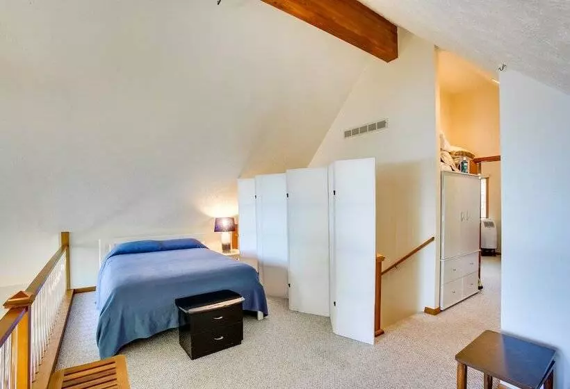 Interlochen Lakehouse W/ Deck, Fire Pit, & Dock!