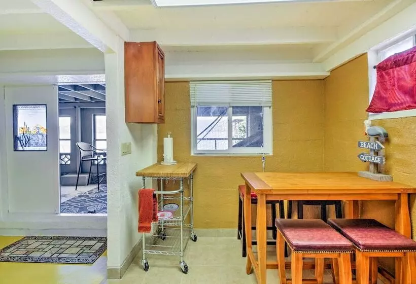 Lakefront Retreat W/ Dock, Paddle Boards & Kayaks!