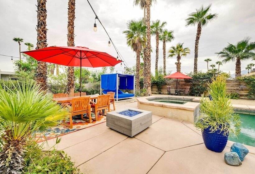 Private Pool & Putting Green: Palm Springs Home!