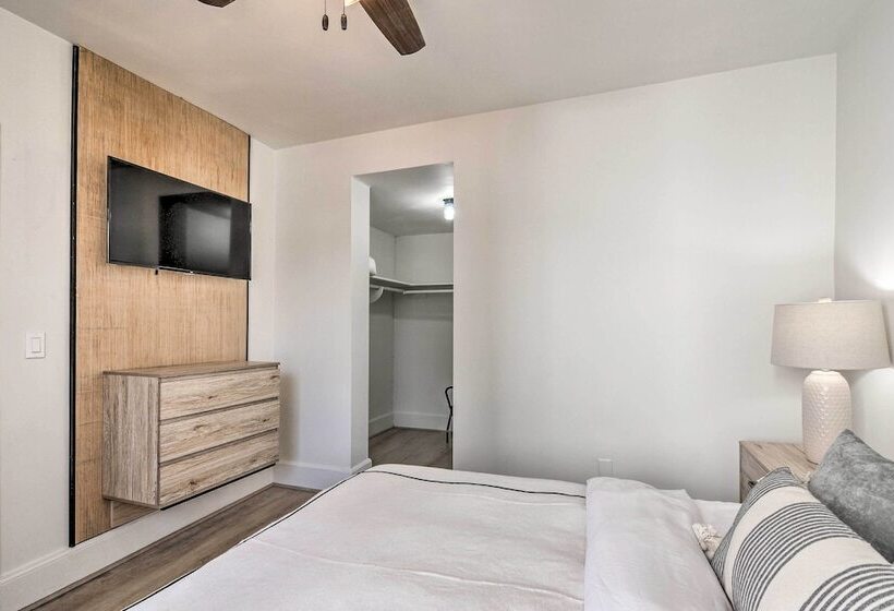 Modern Kanab Home: Fire Pit, Red Rock Views!