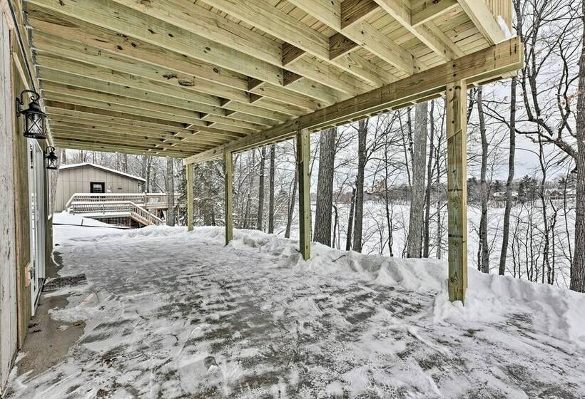 Newly Constructed Red Cedar Lake Narrow Lodge!