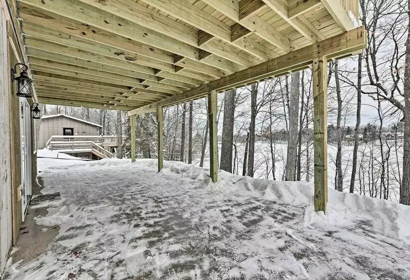 Newly Constructed Red Cedar Lake Narrow Lodge!
