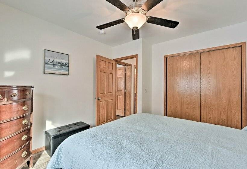 Newly Constructed Red Cedar Lake Narrow Lodge!