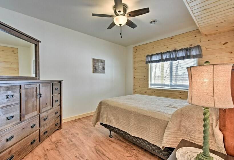 Newly Constructed Red Cedar Lake Narrow Lodge!