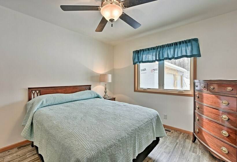 Newly Constructed Red Cedar Lake Narrow Lodge!