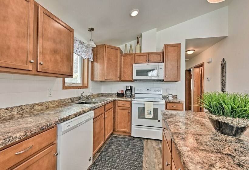 Newly Constructed Red Cedar Lake Narrow Lodge!