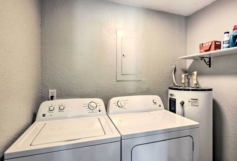 Ocala Equestrian Escape W/ Private Pasture!