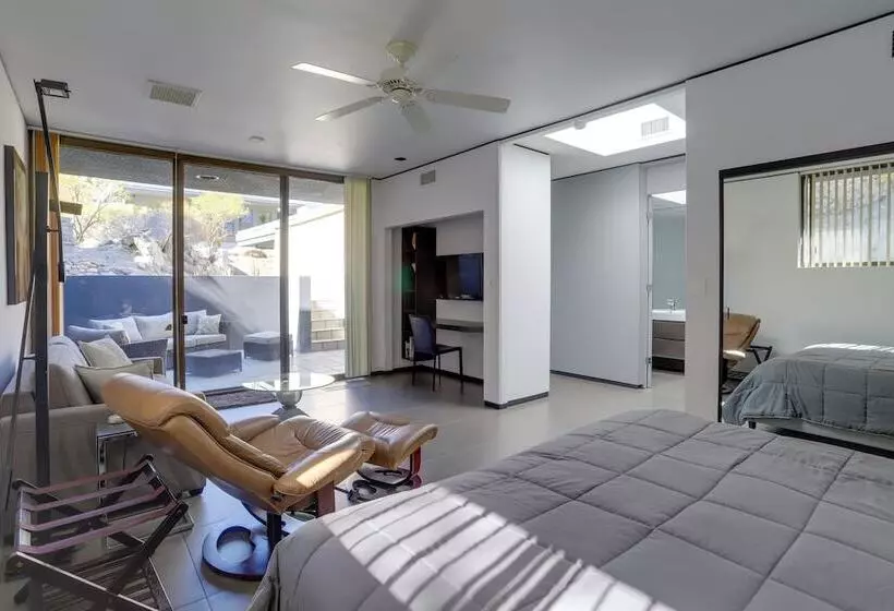 Palm Springs Retreat W/ Private Pool & Jacuzzi