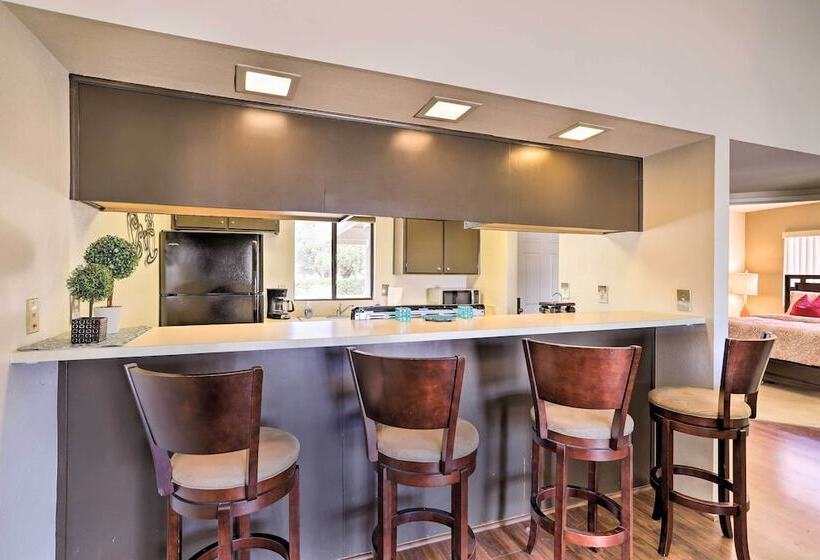 Palm Desert Home W/ Grill & Resort Amenities!