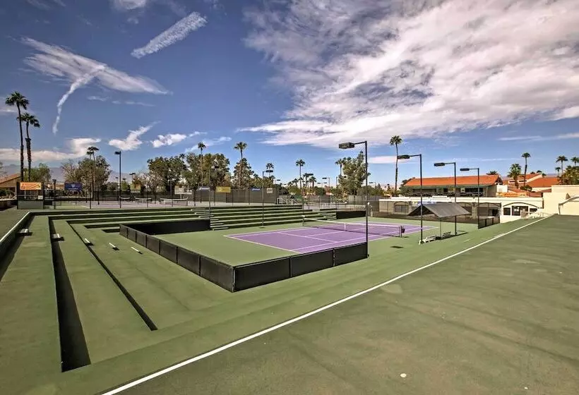 Palm Desert Home W/ Grill & Resort Amenities!