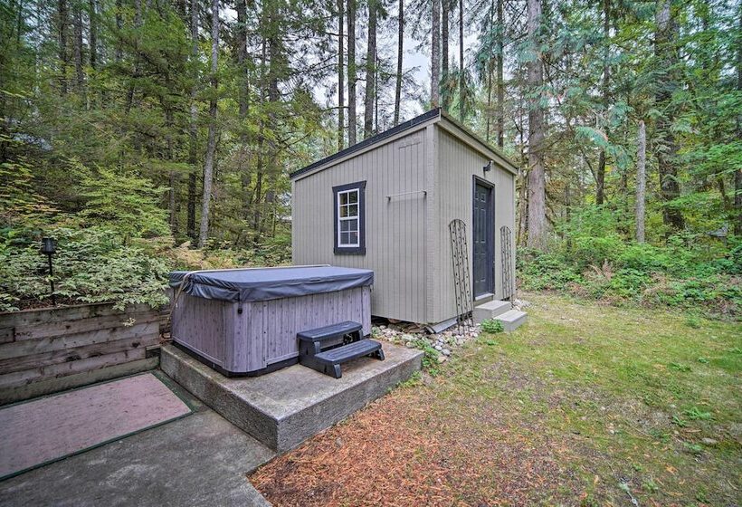 Peaceful Forest Retreat By Mt. Baker Slopes!