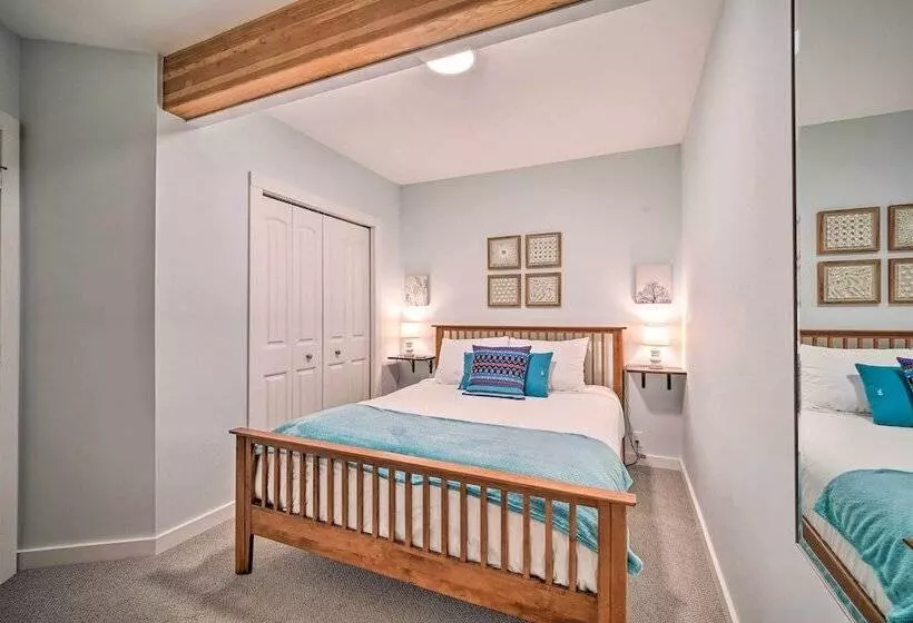 Peaceful Forest Retreat By Mt. Baker Slopes!