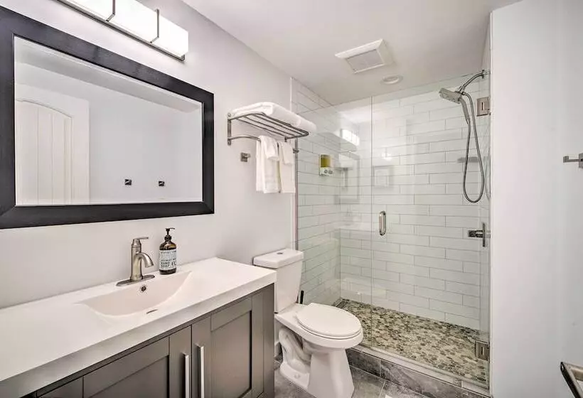 Peaceful Forest Retreat By Mt. Baker Slopes!