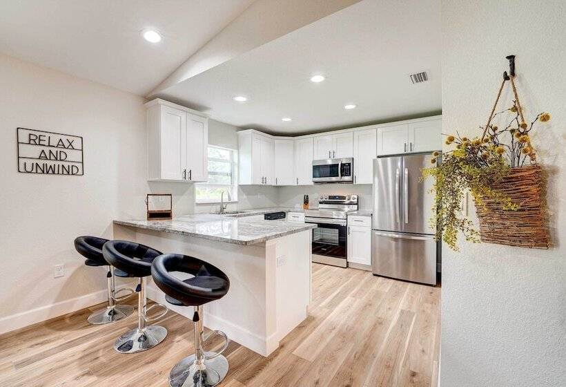 Golf & Pool Access: Pet Friendly Sebring Home!