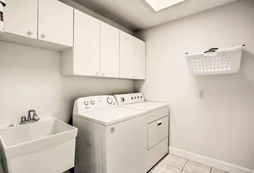 Private Pool & Hot Tub: Port St Lucie Escape