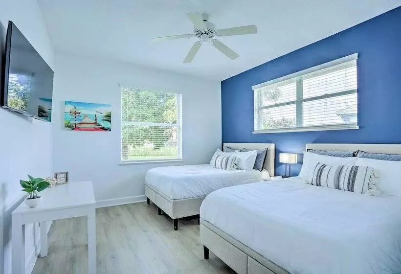 Private Pool & Hot Tub: Port St Lucie Escape