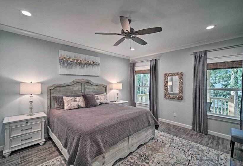 Quiet Fisherman S House W/ Hot Tub + Tropical Bar!