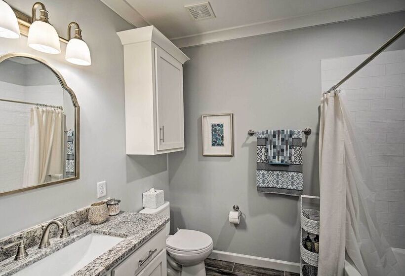 Quiet Fisherman S House W/ Hot Tub + Tropical Bar!