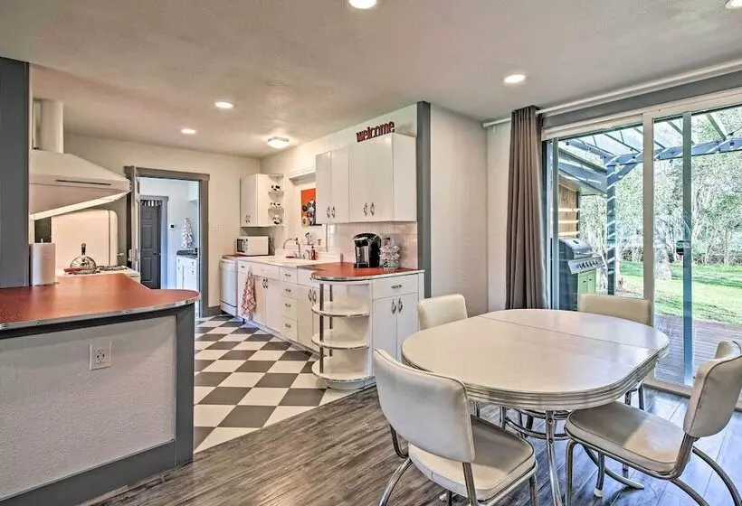 Remodeled Retro Home W/ Deck, Walk To Main Street!