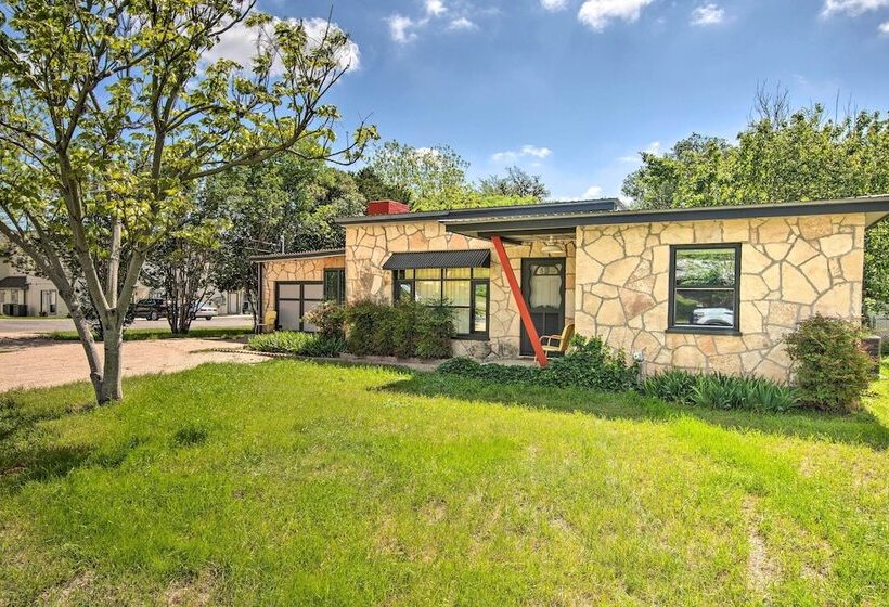 Remodeled Retro Home W/ Deck, Walk To Main Street!