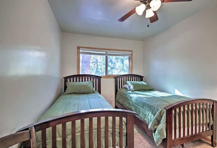 Walk To Lake: Rustic Home W/ Deck In Fawnskin