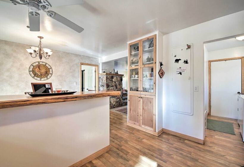 Walk To Lake: Rustic Home W/ Deck In Fawnskin