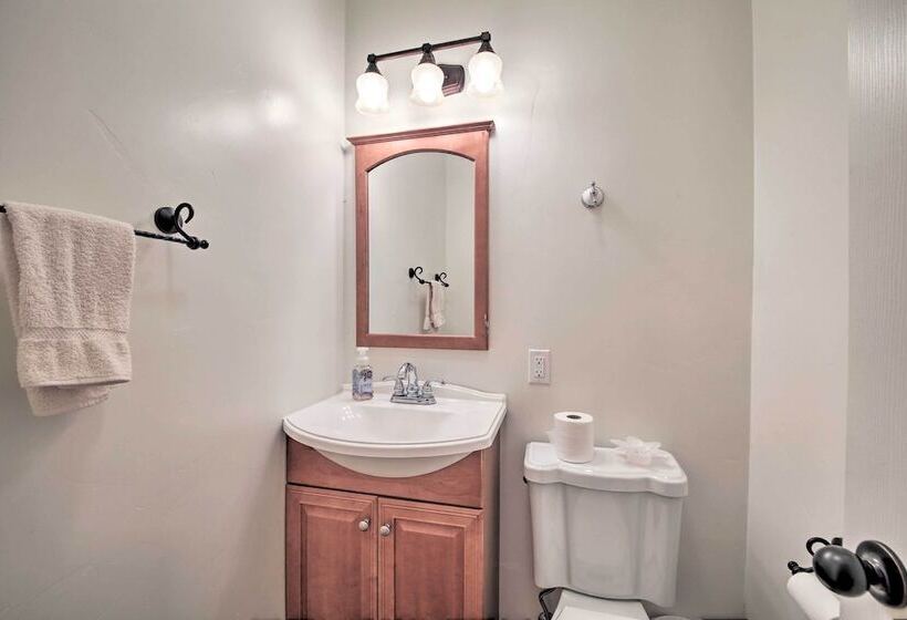 Walk To Lake: Rustic Home W/ Deck In Fawnskin