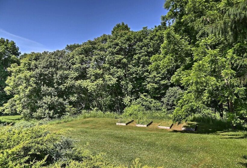 Hudson Valley Horse Farm Retreat In Salt Point