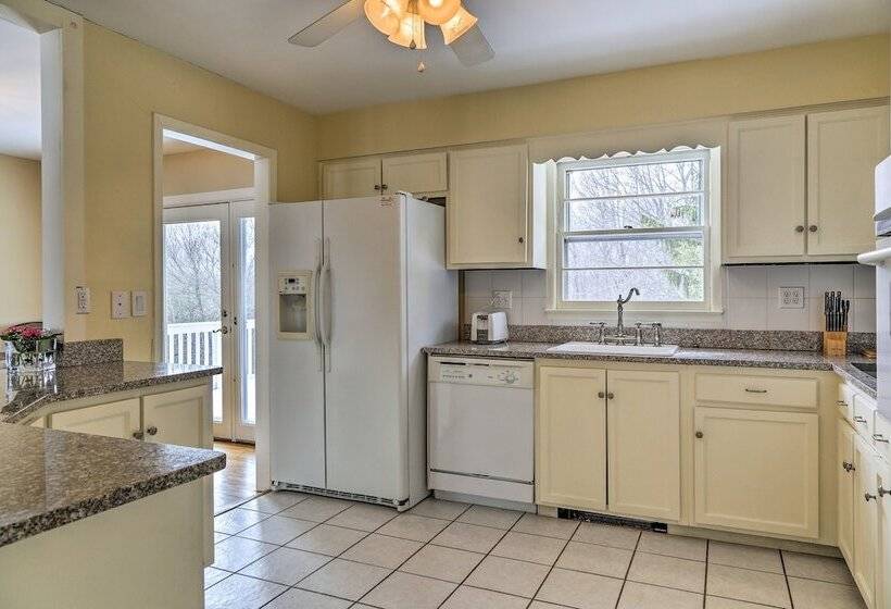 Hudson Valley Horse Farm Retreat In Salt Point