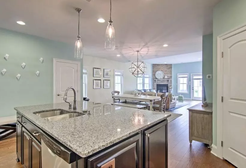 Luxury Bungalow Minutes From Fenwick Island Beach!