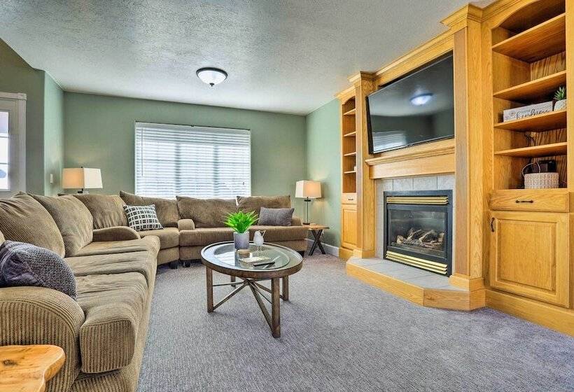 Spacious Family Home, 3 Mi To Dtwn Cedar City