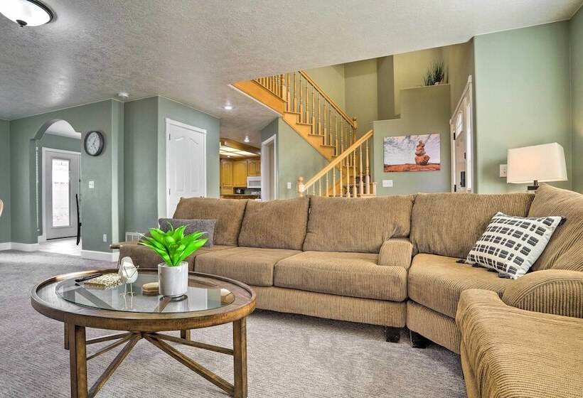 Spacious Family Home, 3 Mi To Dtwn Cedar City