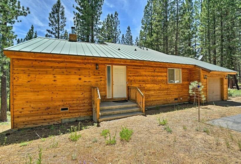 South Lake Tahoe Home W/ Deck: 4 Mi To Heavenly!