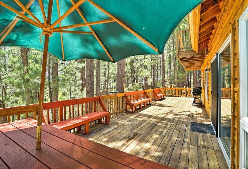South Lake Tahoe Home W/ Deck: 4 Mi To Heavenly!