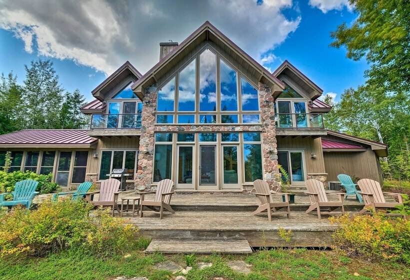 Stunning Sister Bay Home 4 Miles To Lake + Beach!