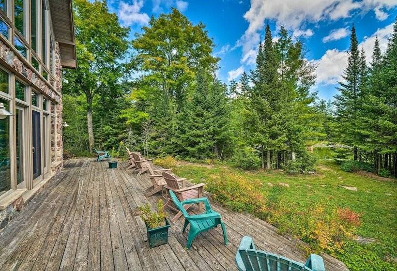 Stunning Sister Bay Home 4 Miles To Lake + Beach!