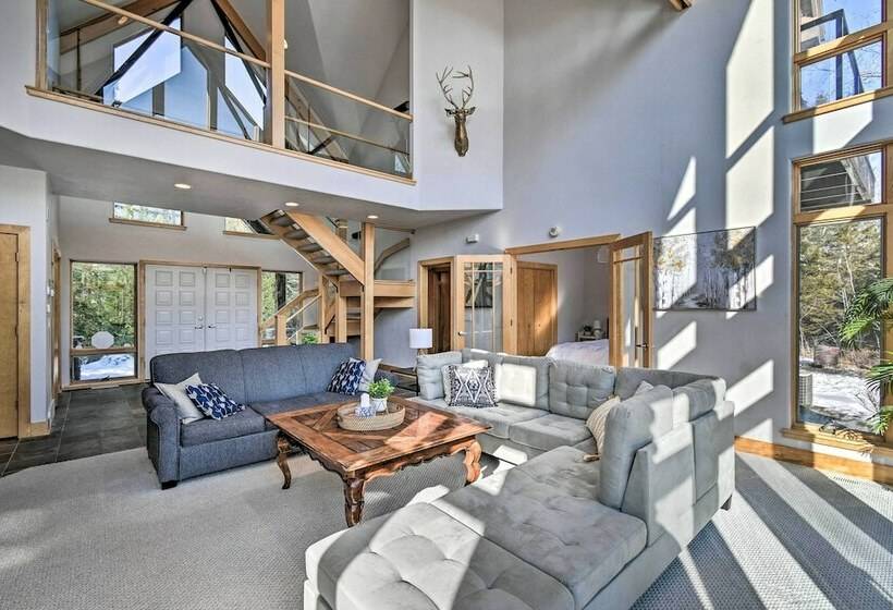 Stunning Sister Bay Home 4 Miles To Lake + Beach!