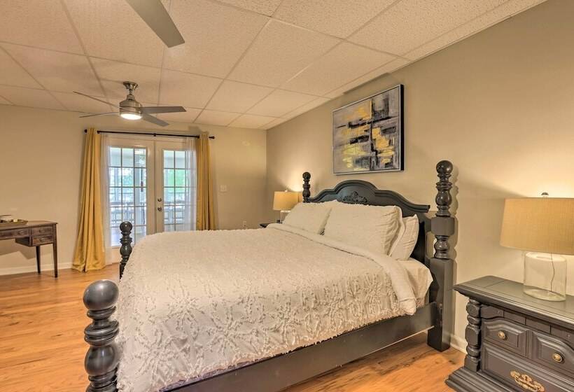 The B Haus Lakefront Retreat W/ Boat Ramp!